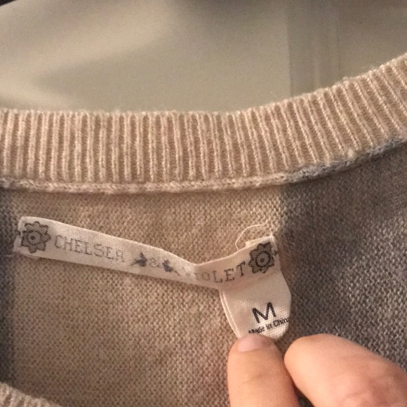 Medium Chelsea and Violet sweater - Picture 3 of 3